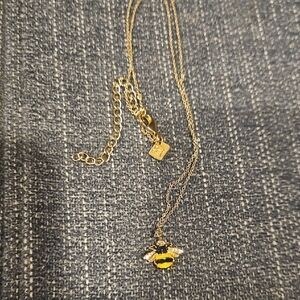 BANANA REPUBLUC~Gold Bee Pendant Necklace